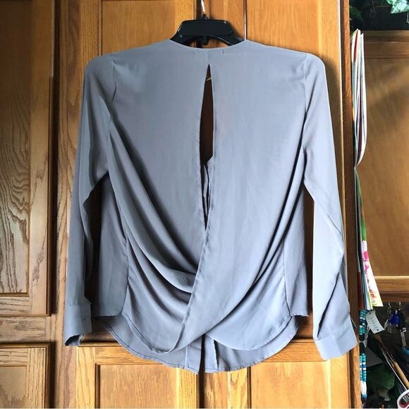 Revolve Krisa Women’s Surplice Back Chiffon Long Sleeve Blouse - M - Picture 9 of 14